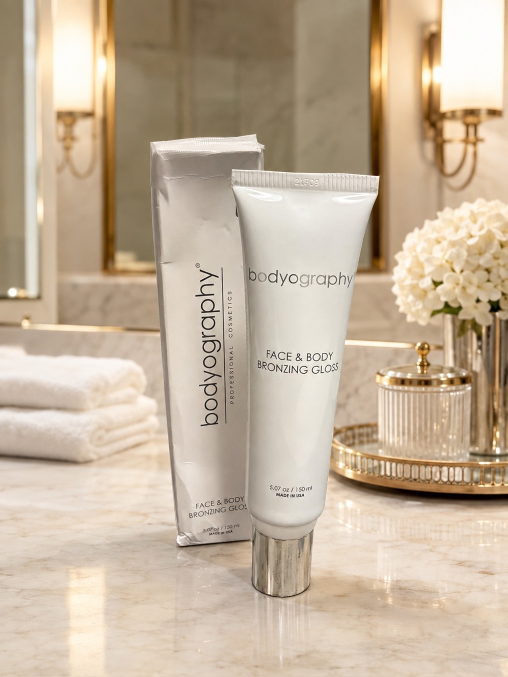 Bodyography Face & Body Bronzing Gloss,NIB